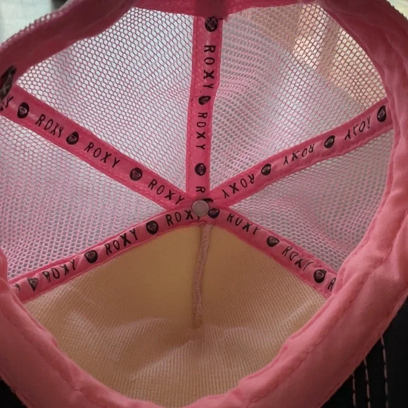 ROXY Snap-back HAT 🧢 - Picture 4 of 4